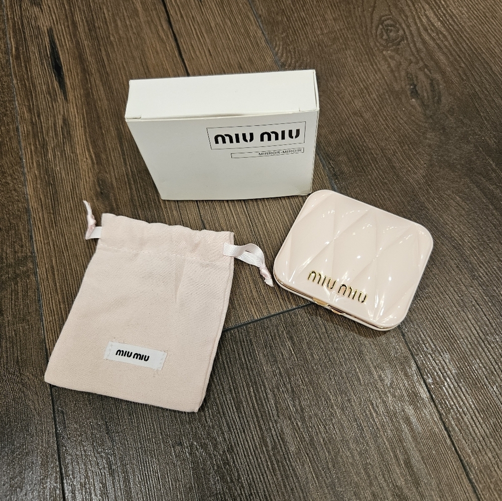 Nib Miu Miu Blush Pink Compact With Pouch - image 1